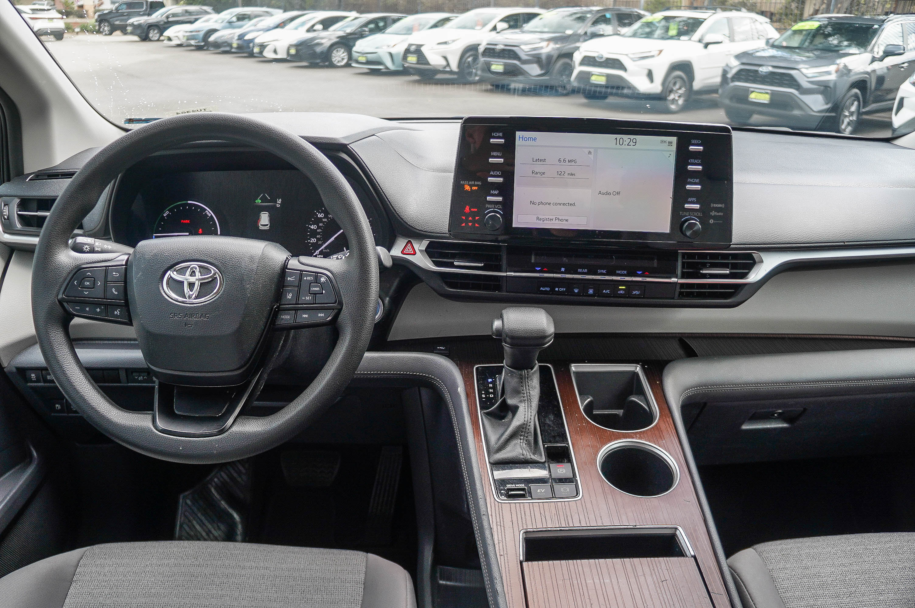Used 2023 Toyota Sienna LE FWD image 12