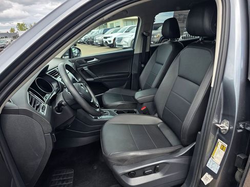 Used 2020 Volkswagen Tiguan SE FWD image 4
