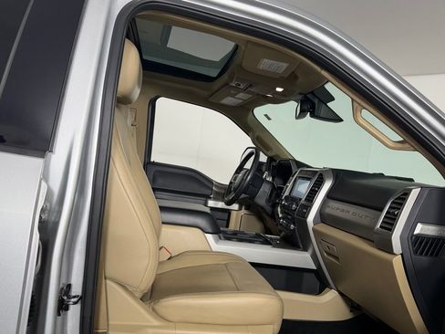 Used 2017 Ford F250 Lariat w/ Lariat Ultimate Package image 30