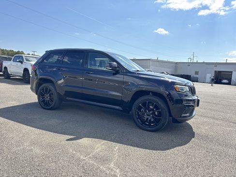 Used 2020 Jeep Grand Cherokee High Altitude image 3
