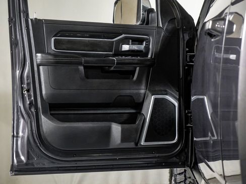 Used 2022 RAM 2500 Laramie AWD/4WD image 33