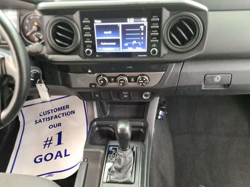 Used 2021 Toyota Tacoma SR RWD image 13