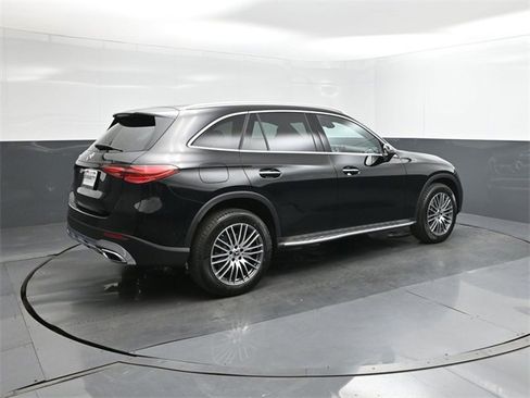 New 2026 Mercedes-Benz GLC 300 image 11