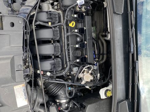 Used 2018 Ford Focus SE FWD image 35