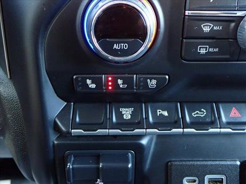 Used 2022 Chevrolet Silverado 2500 LTZ w/ LTZ Texas Edition image 18