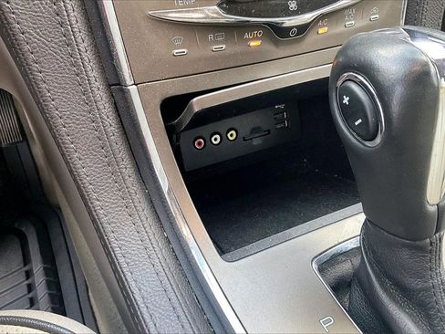 Used 2011 Lincoln MKX AWD w/ 102A Rapid Spec Order Code image 32