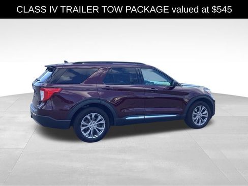 Used 2022 Ford Explorer XLT w/ Equipment Group 202A AWD/4WD image 7