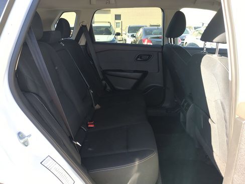 Used 2023 Nissan Rogue S image 32