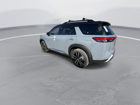 Certified 2024 Nissan Pathfinder Platinum image 6
