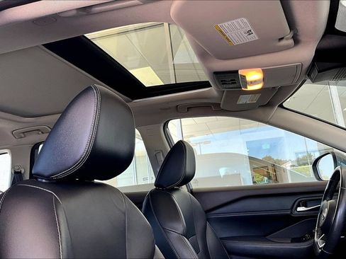 Used 2022 Nissan Rogue SL w/ SL Premium Package FWD image 27