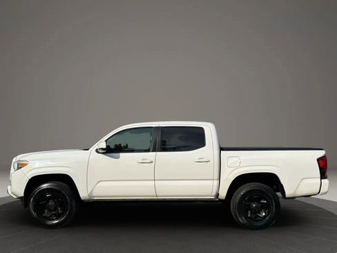 Used 2019 Toyota Tacoma SR w/ SR Convenience Package image 11