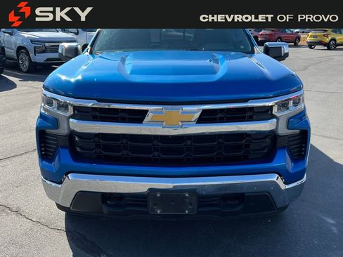 Used 2022 Chevrolet Silverado 1500 LT w/ Safety Package image 6