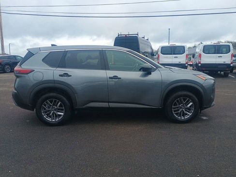 Used 2023 Nissan Rogue S AWD/4WD image 8