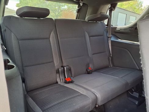 Used 2022 GMC Yukon SLE image 17