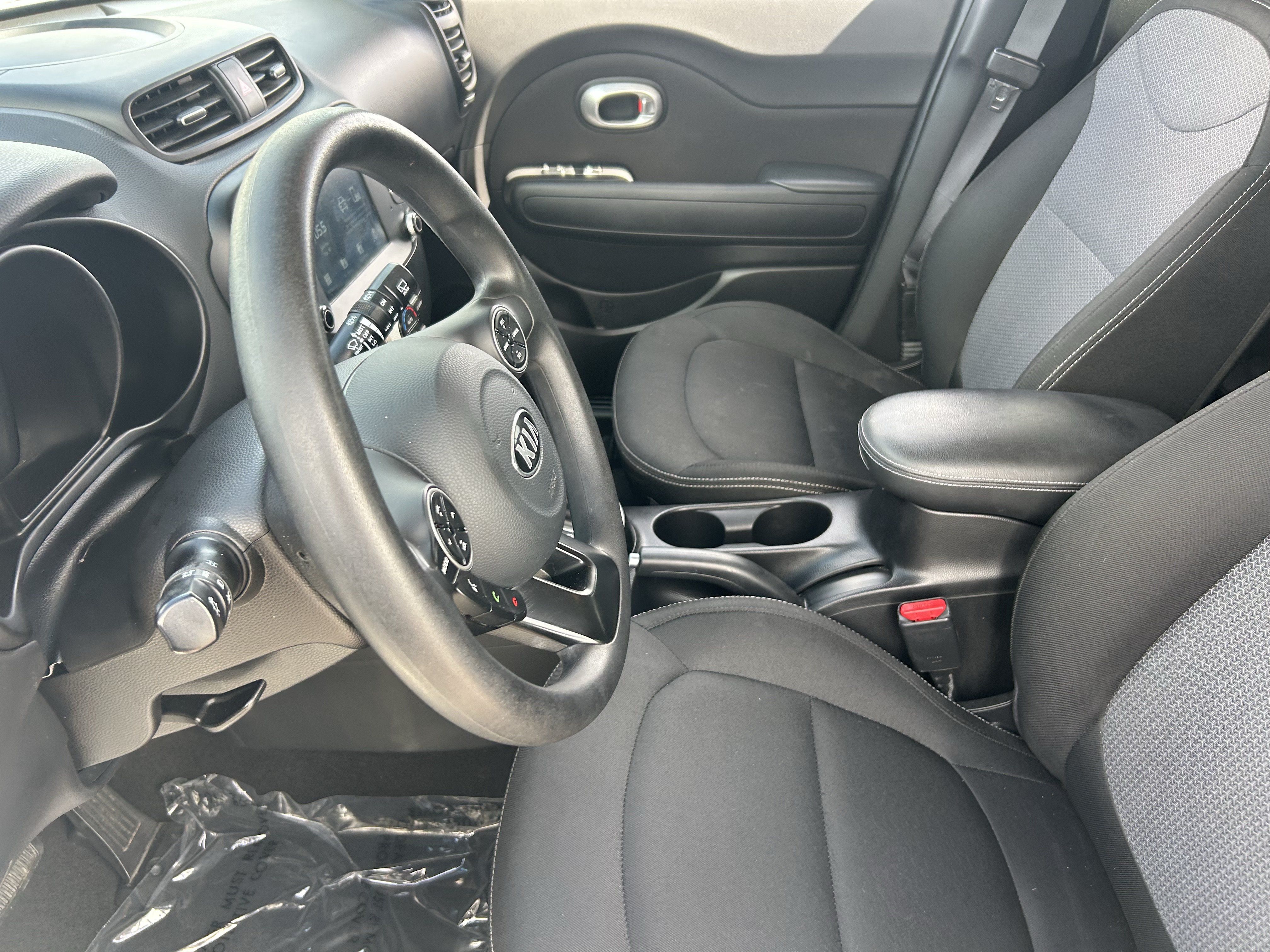 Used 2018 Kia Soul + FWD image 28