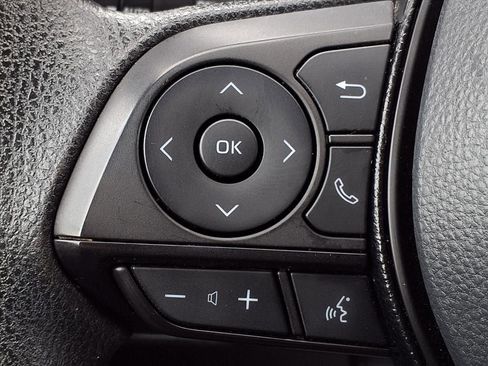 Used 2021 Toyota RAV4 XLE w/ Convenience Package image 20