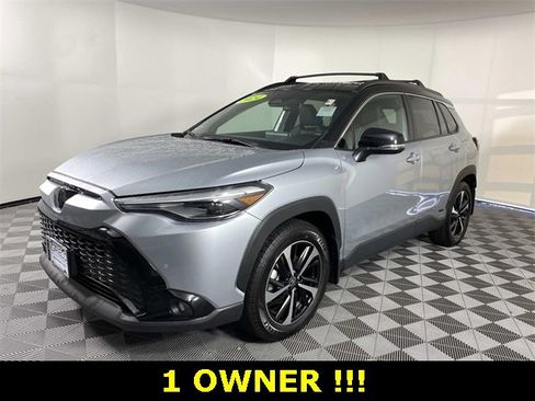 Used 2024 Toyota Corolla Cross XSE image 4