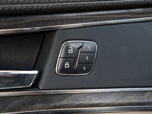 Used 2020 Lincoln Nautilus Reserve w/ Equipment Group 201A image 25