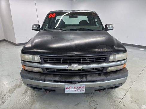 Used 2000 Chevrolet Silverado 1500 LS image 3