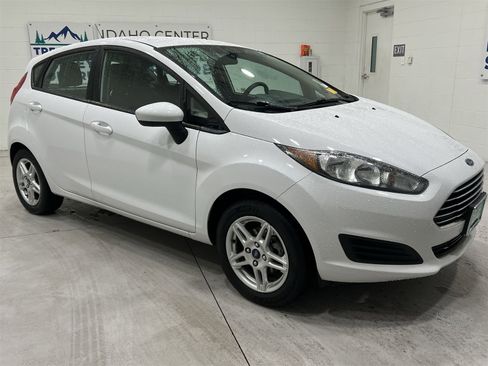 Used 2019 Ford Fiesta SE image 2