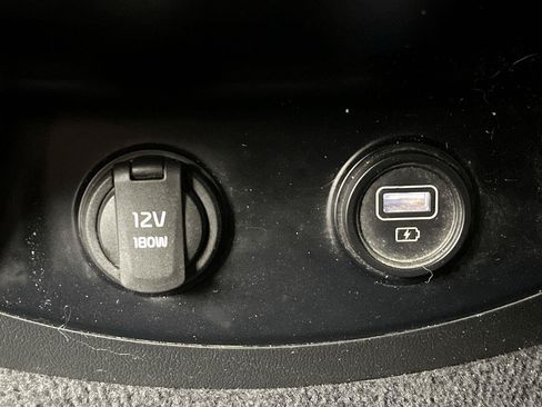 Used 2021 Kia Sorento S FWD image 11