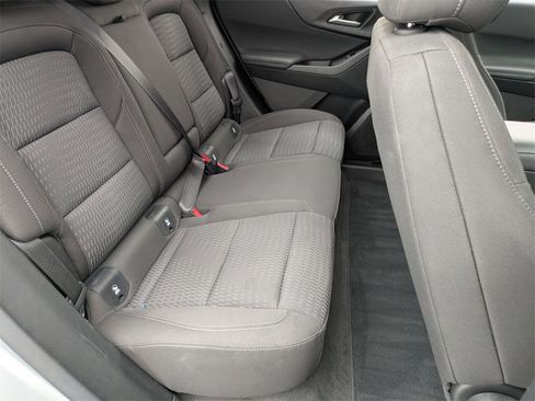 Used 2025 Chevrolet Equinox LT image 27