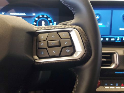 Used 2025 Ford Mustang Premium RWD image 21