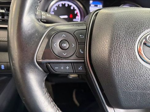 Used 2021 Toyota Camry SE FWD image 12