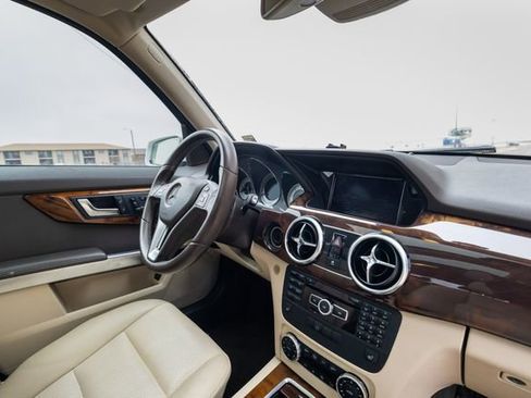Used 2015 Mercedes-Benz GLK 250 BlueTEC 4MATIC image 22
