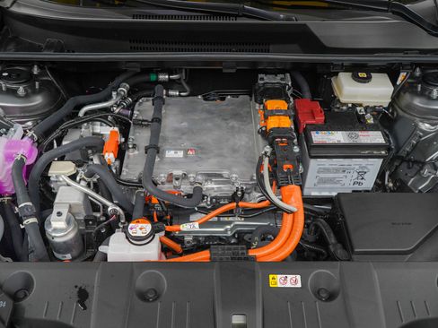 Certified 2026 Toyota bZ AWD/4WD image 33