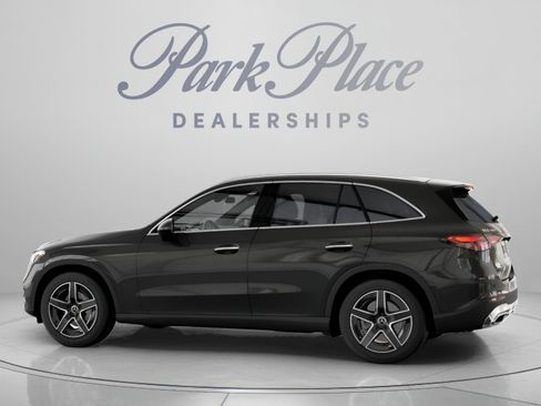 Used 2026 Mercedes-Benz GLC 300 image 9