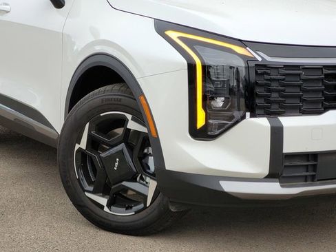 New 2026 Kia Sportage EX image 3