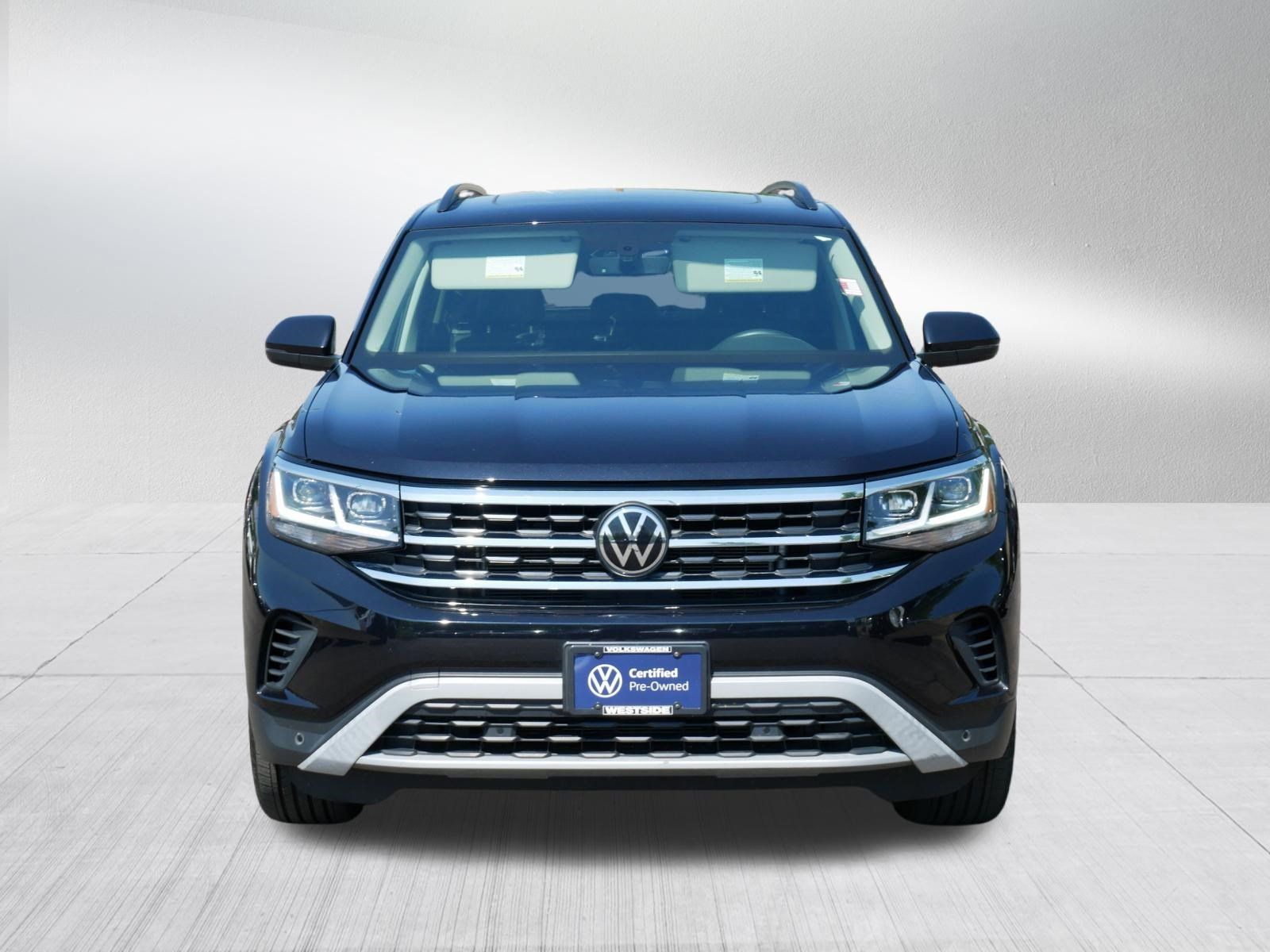 Certified 2023 Volkswagen Atlas SE w/ Panoramic Sunroof Package AWD/4WD image 2