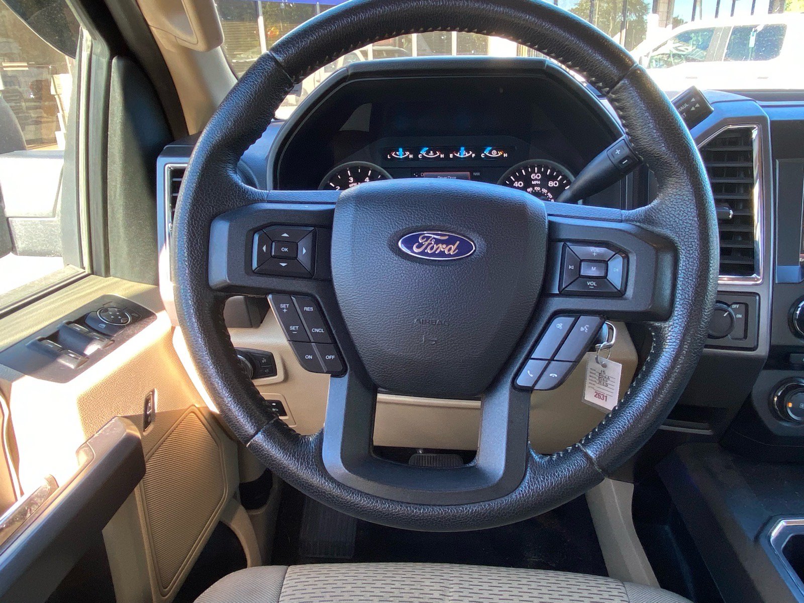 Used 2015 Ford F150 XLT w/ Equipment Group 302A Luxury RWD image 4