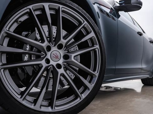 Used 2024 Maserati Ghibli Trofeo image 5