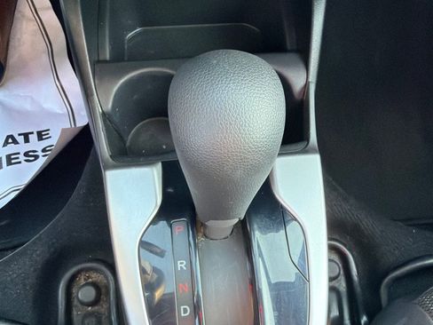 Used 2016 Honda Fit EX image 25