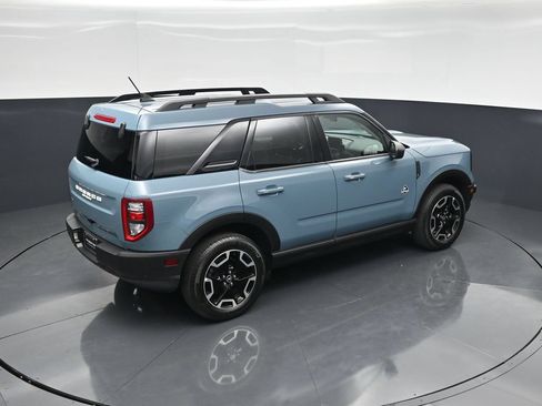 Certified 2023 Ford Bronco Sport Outer Banks w/ Tech Package AWD/4WD image 38