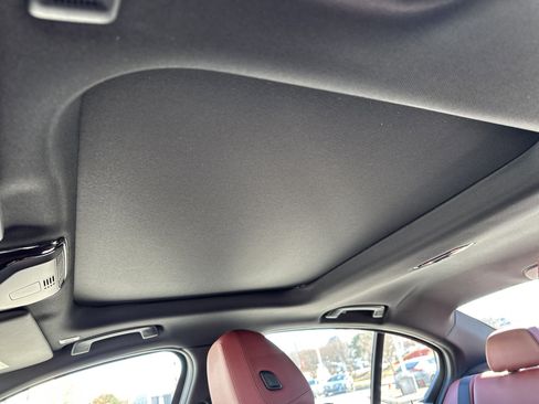 New 2026 BMW 330i Sedan w/ Premium Package image 4