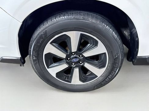 Used 2018 Subaru Forester 2.5i Premium AWD/4WD image 39