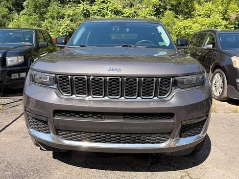Used 2022 Jeep Grand Cherokee L Limited AWD/4WD image 3