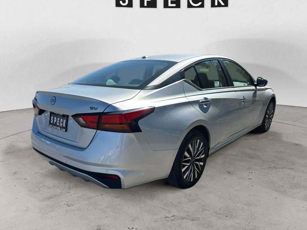 Used 2024 Nissan Altima 2.5 SV FWD image 5