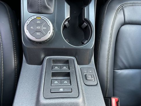 New 2026 Ford Bronco Badlands image 25