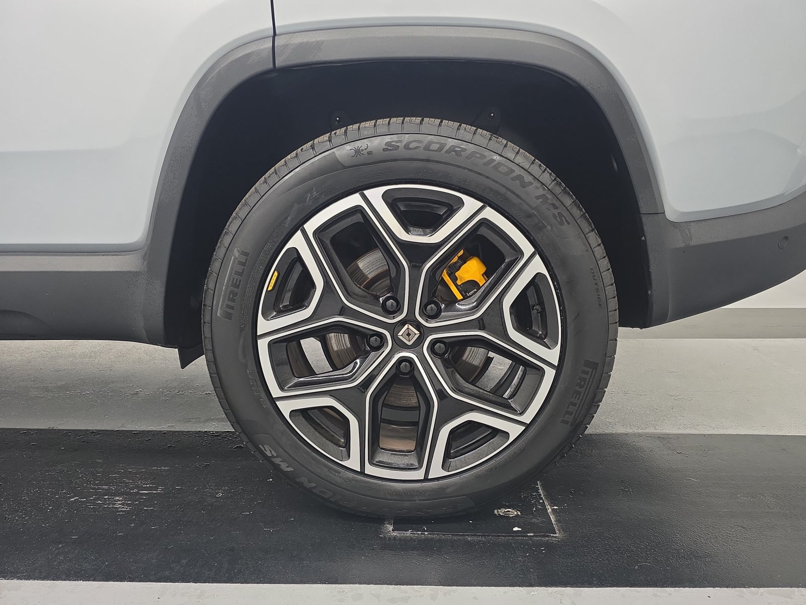 Used 2023 Rivian R1S Adventure Quad AWD/4WD image 10