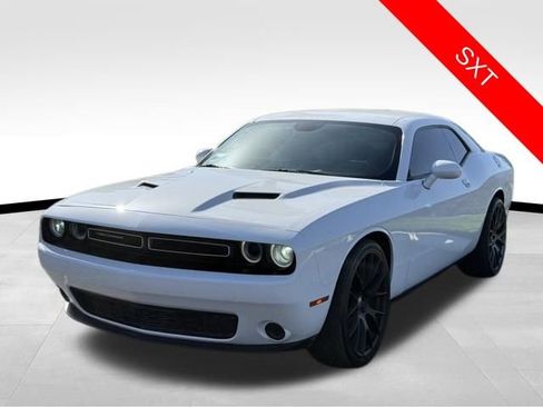 Used 2017 Dodge Challenger SXT w/ Sound Group image 3