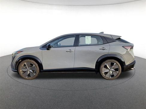Used 2024 Nissan Ariya AWD image 8