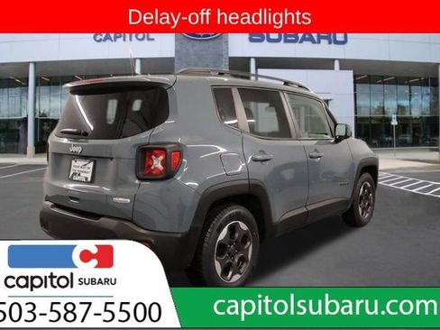 Used 2018 Jeep Renegade Latitude image 3