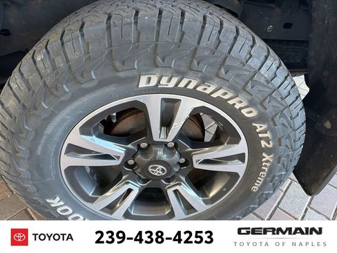 Used 2018 Toyota Tacoma TRD Sport w/ Technology Package image 13