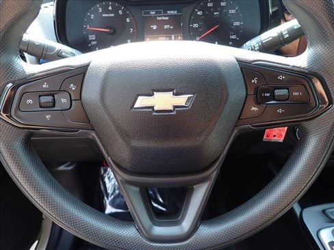 Used 2024 Chevrolet Trax LS w/ LS Convenience Package FWD image 14