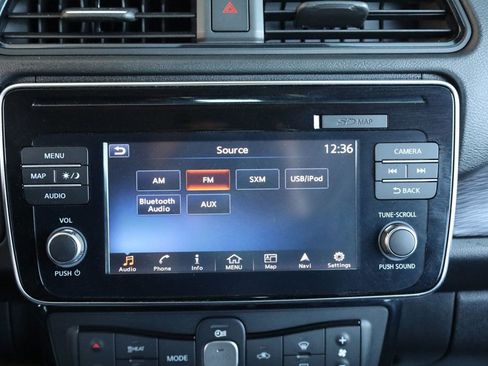 Used 2018 Nissan Leaf SV w/ SV Technology Package image 33