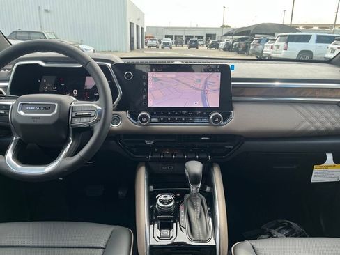 New 2026 GMC Canyon Denali image 24